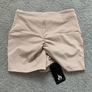 RYDERWEAR SCRUNCH BUM SHORTS